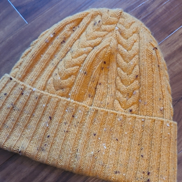 Carhartt Mustard Cable Knit Beanie - Picture 4 of 4